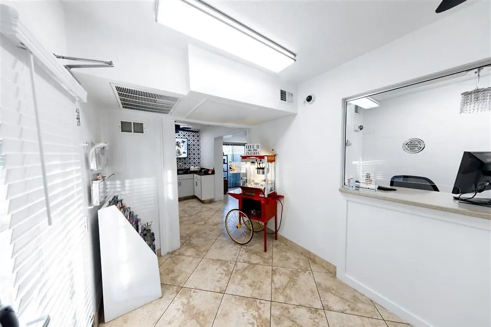 130 Fully Furnished, Amenities Galore Scottsdale