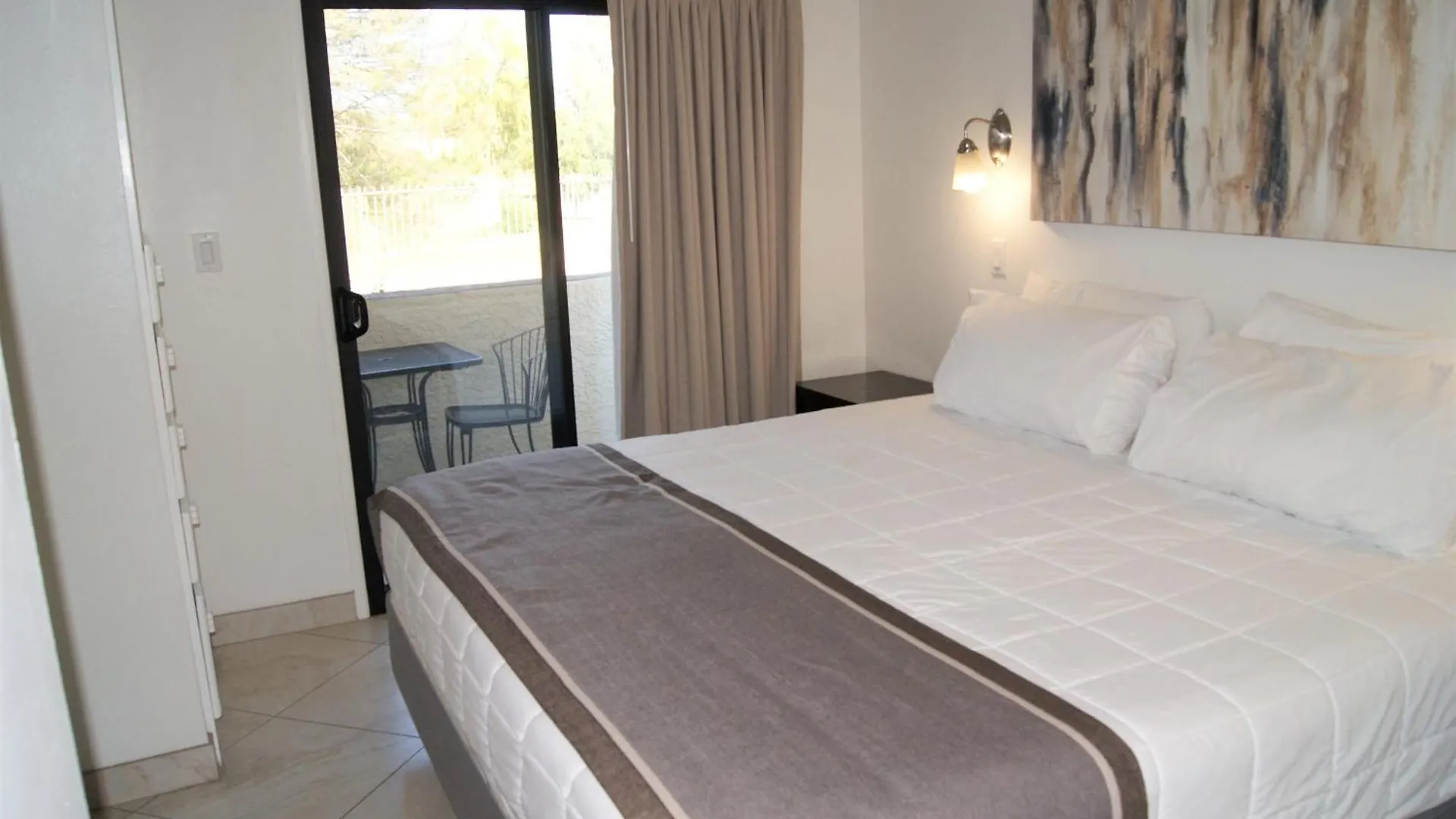 130 Fully Furnished, Amenities Galore Scottsdale USA